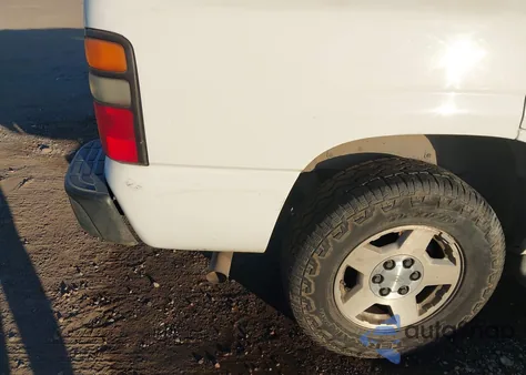 2005 Chevrolet Tahoe Lt из США, поврежденный, VIN 1GNEC13T15R169656